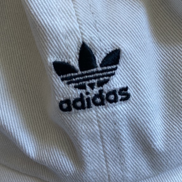 White Adidas hat - Picture 5 of 5